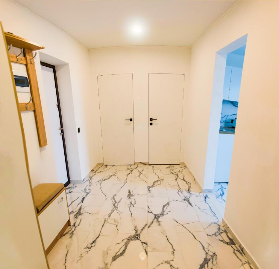 панорамные в новом доме Apartment *